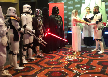 2 couples marry with ‘Star Wars’ weddings at Alamo Drafthouse ahead of ‘Rise of Skywalker’ premiere