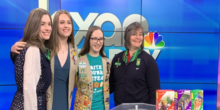 Record-breaking Girl Scout sells 10,000th box of cookies this year