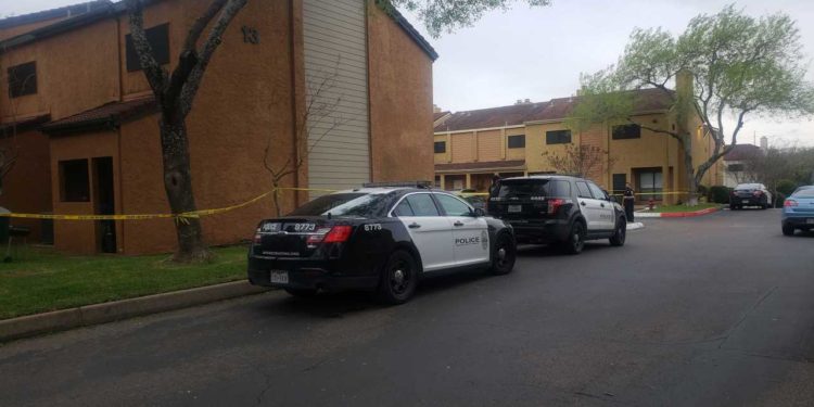 Person seriously injured, suspects at large after shooting at southeast Austin apartment complex