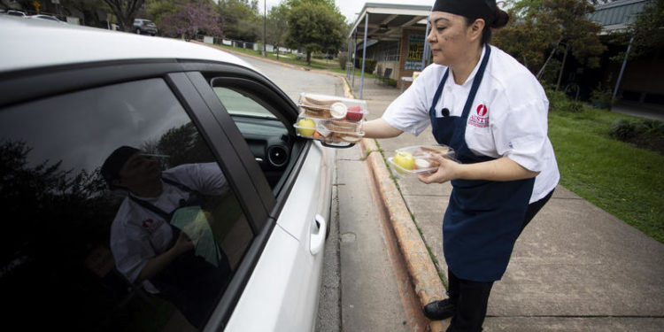 Austin ISD Offers Curbside Lunches For Students After Schools Are Canceled Due To COVID-19