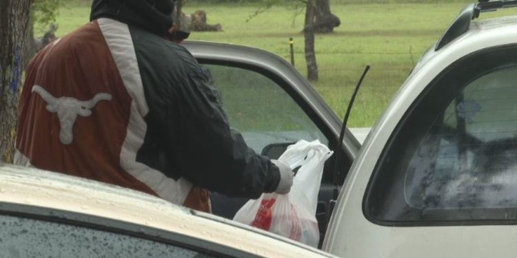Bastrop pastor turns soup kitchen into drive-thru during coronavirus restrictions
