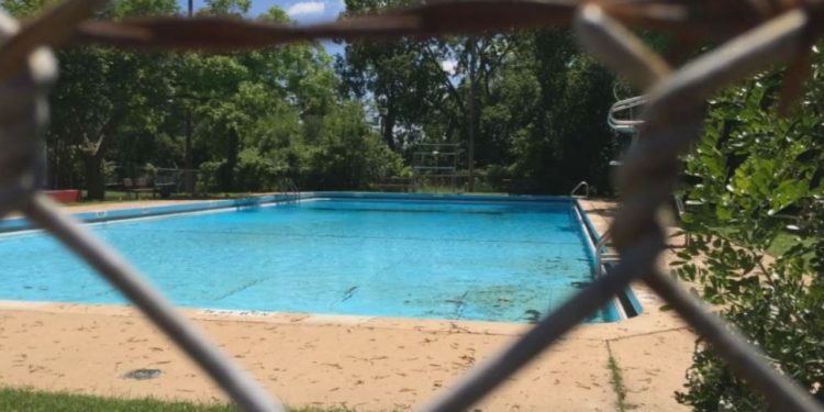 Austin closes libraries, pools, golf courses and more amid coronavirus threat