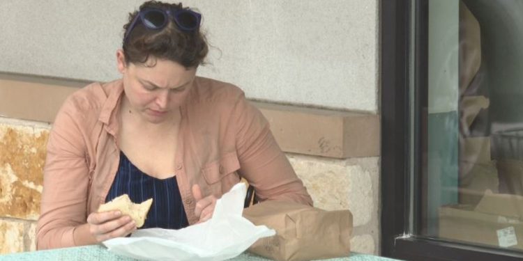 Restaurants offer free meals to anyone struggling through coronavirus changes