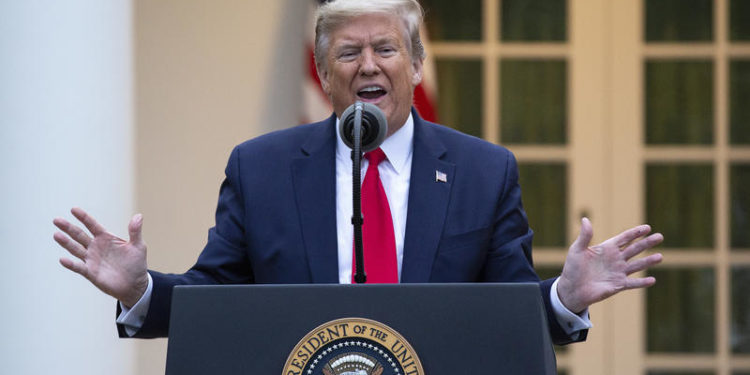 Watch: White House Holds Briefing Amid WHO, Governor Spats