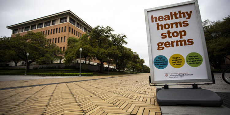 COVID-19 Live Updates: UT Austin Nursing Students Translate Coronavirus Information Into Spanish