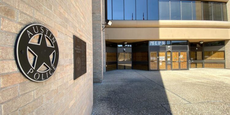 Gov. Greg Abbott considering legislation to put Austin police under state control after budget cut