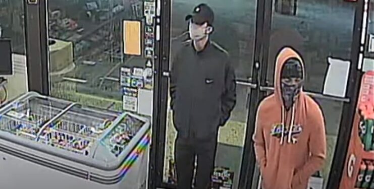 Police seeking 2 men who robbed Northeast Austin 7-Eleven – News – Austin American-Statesman
