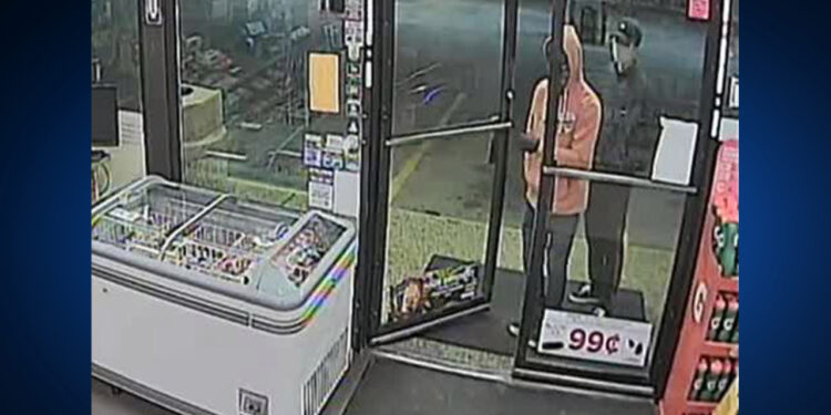 Video: Police search for two suspects who robbed north Austin gas station at gunpoint