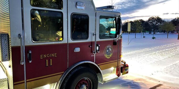 Austin firefighter receives hundreds of calls after giving out his personal number in case people needed help