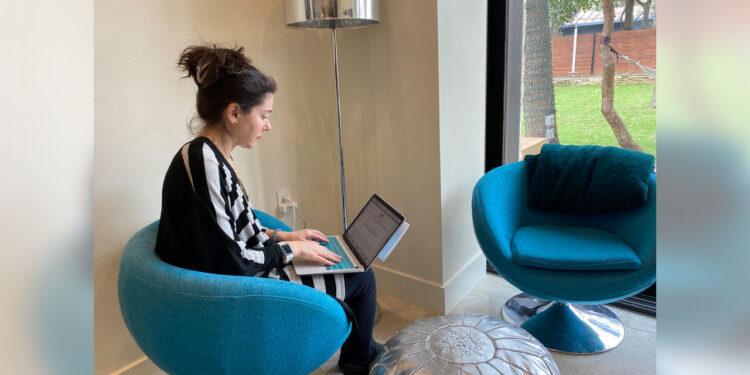 Austin neighbors form ‘Scheduling Angels’ list to help with COVID-19 vaccine sign ups