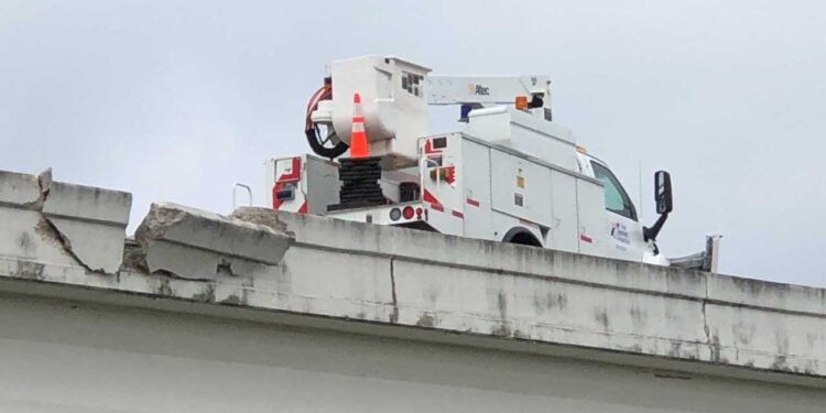 Deadly crash involving TxDOT truck closes northbound US 183 flyover to MoPac southbound