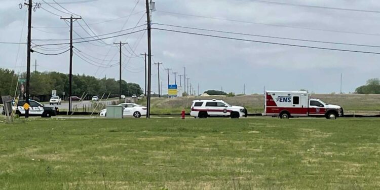 Round Rock police report to scene of barricaded person in vehicle Tuesday afternoon