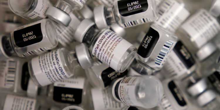 Texas cites 280K vaccine dose surplus, declining appointment requests