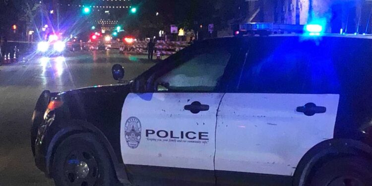 Austin police officers give medical aid to victims of mass shooting