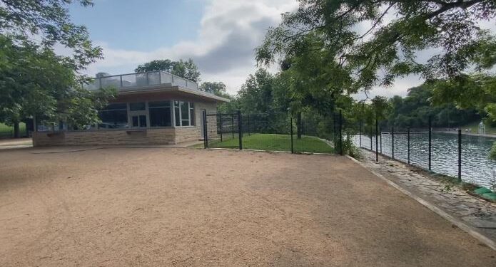 Should the city allow beer, wine at Zilker Cafe? It’s a possibility