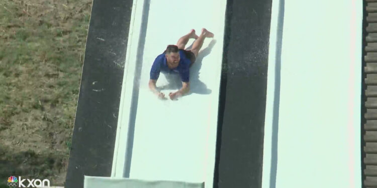 Splish splashing guests keep this Austin water park’s lake clean