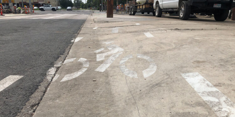 Austin cyclists flag mobility, safety concerns in newly installed bike lanes