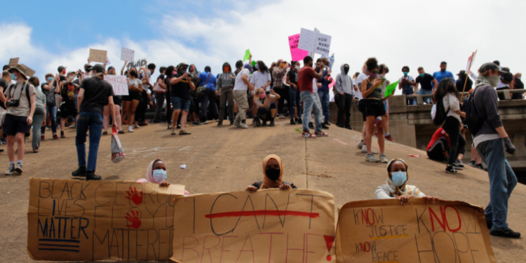 It’s Time for Texas Police to Ban Bean Bag Rounds at Protests