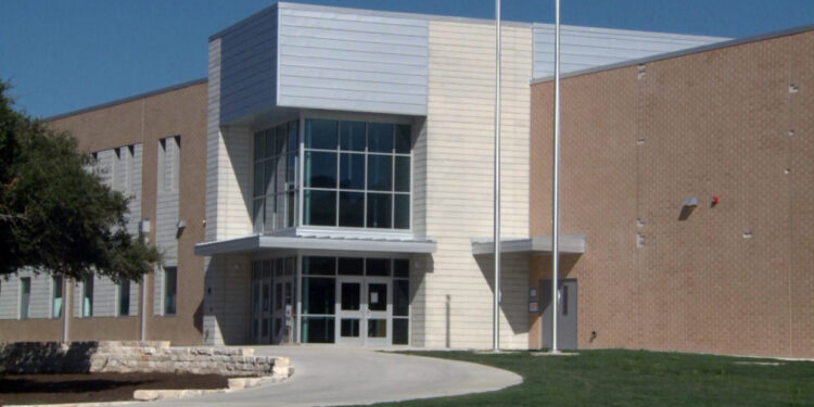 Leander ISD to limit capacity at indoor extracurricular events while in ‘red stage’