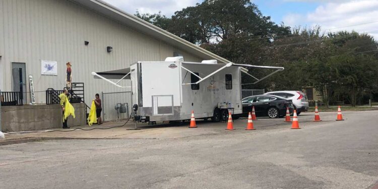 Texas county launches mobile COVID-19 testing site