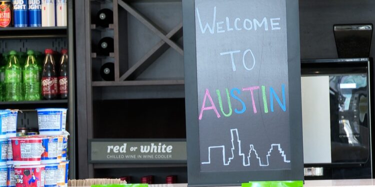 Texas association warns members federal vaccine mandate may hit within a couple of weeks