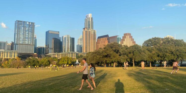 Downtown Austin Alliance says these businesses still need help