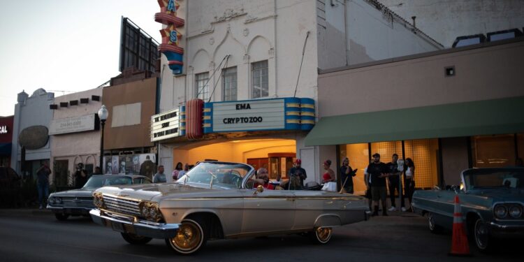 Oak Cliff Lowriders Bring Dallas Community Together
