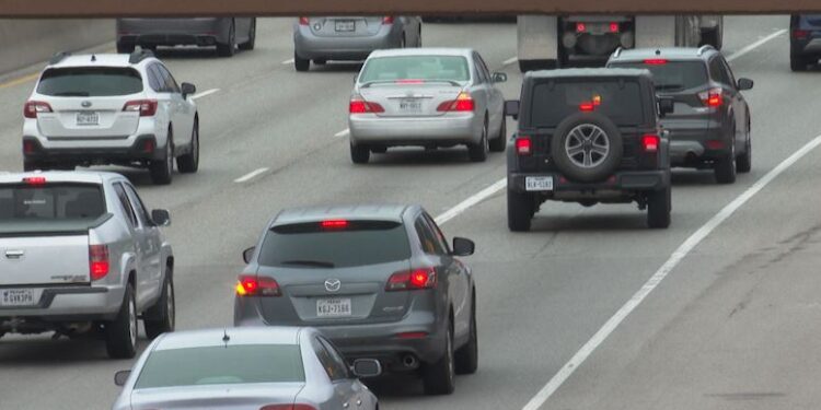 I-35 reduced to 1 lane near SH 29 Tuesday afternoon