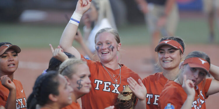 Texas Longhorns beat Oklahoma State twice to advance to WCWS finals