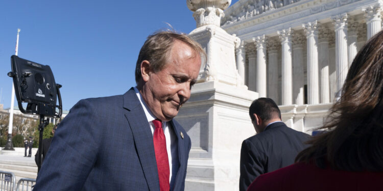 How Are Texas Officials Responding to the End of ‘Roe’?