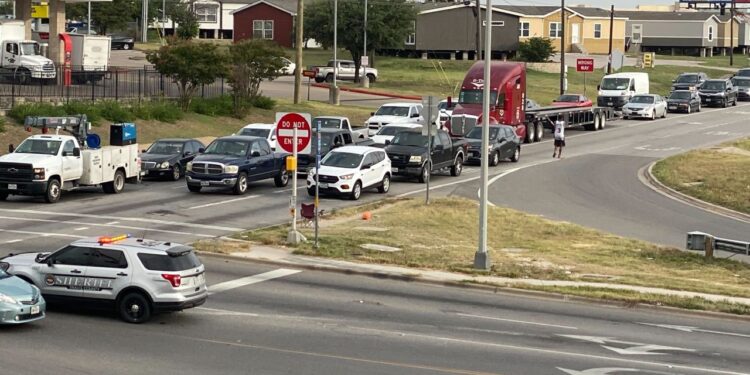 Why some fatal car crashes take so long to clear