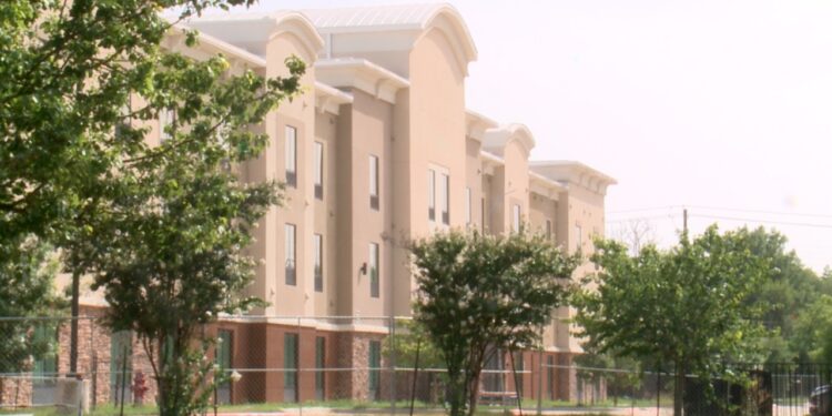 Austin City Council approves $3.9 million contract for homeless