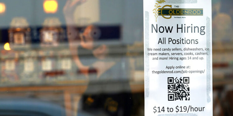 Texas restaurants desperate for staff despite rising wages