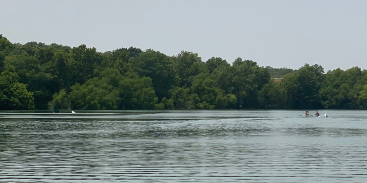APD: Paddle boarders rescued pilot after plane crashed into Lady Bird Lake