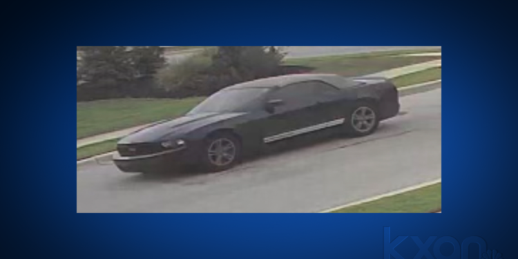 Men hold teens at gunpoint during Manor home invasion, police say